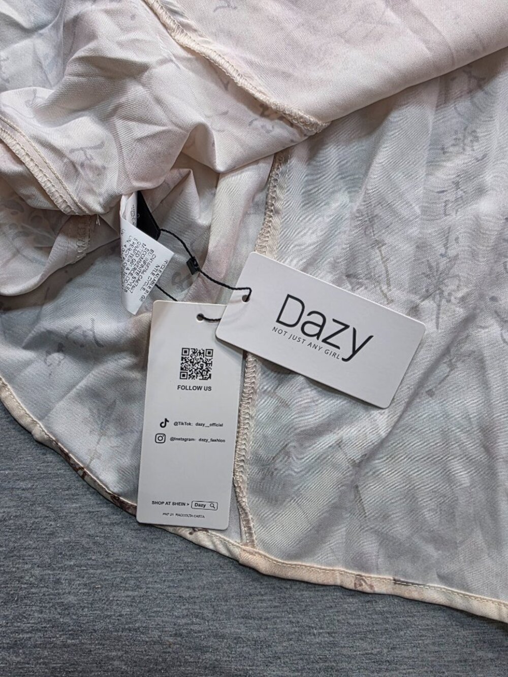 Dazy Chinoiserie Print Halter Midi Dress Cream Frog Closure Size Small NWT - Picture 4 of 10